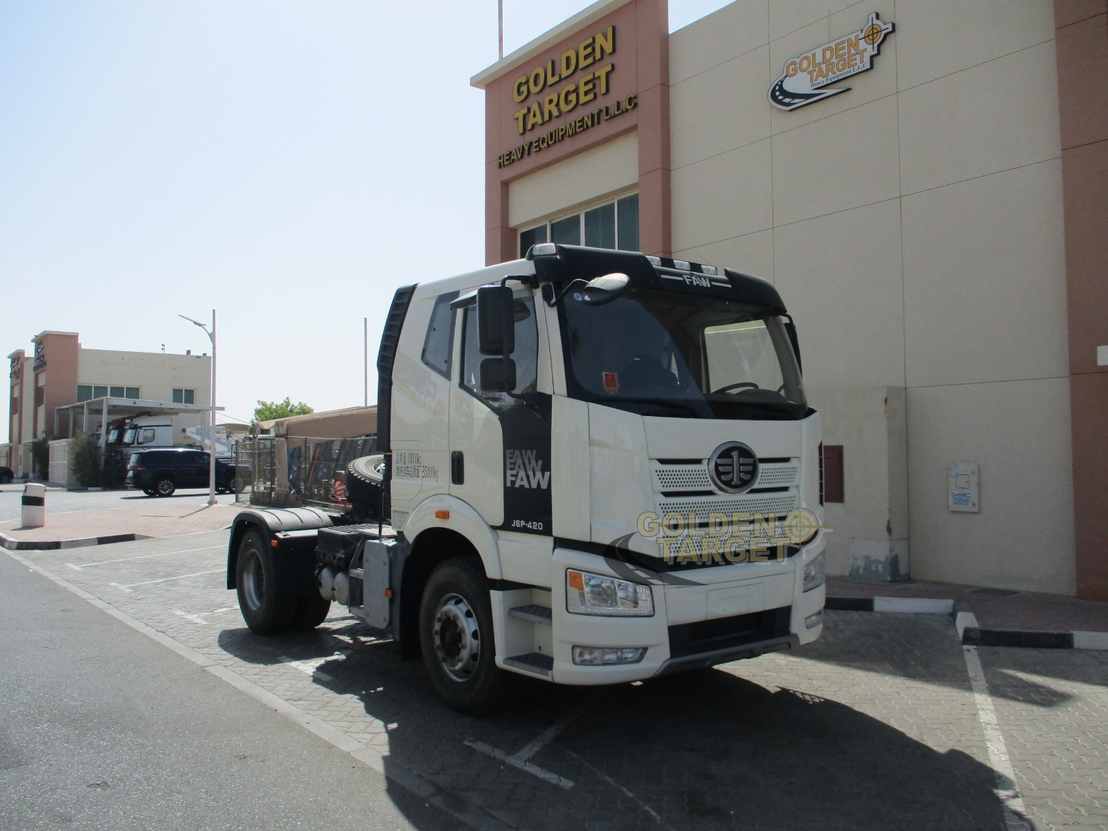 FAW J6P-420 4x2 Head Truck 2022