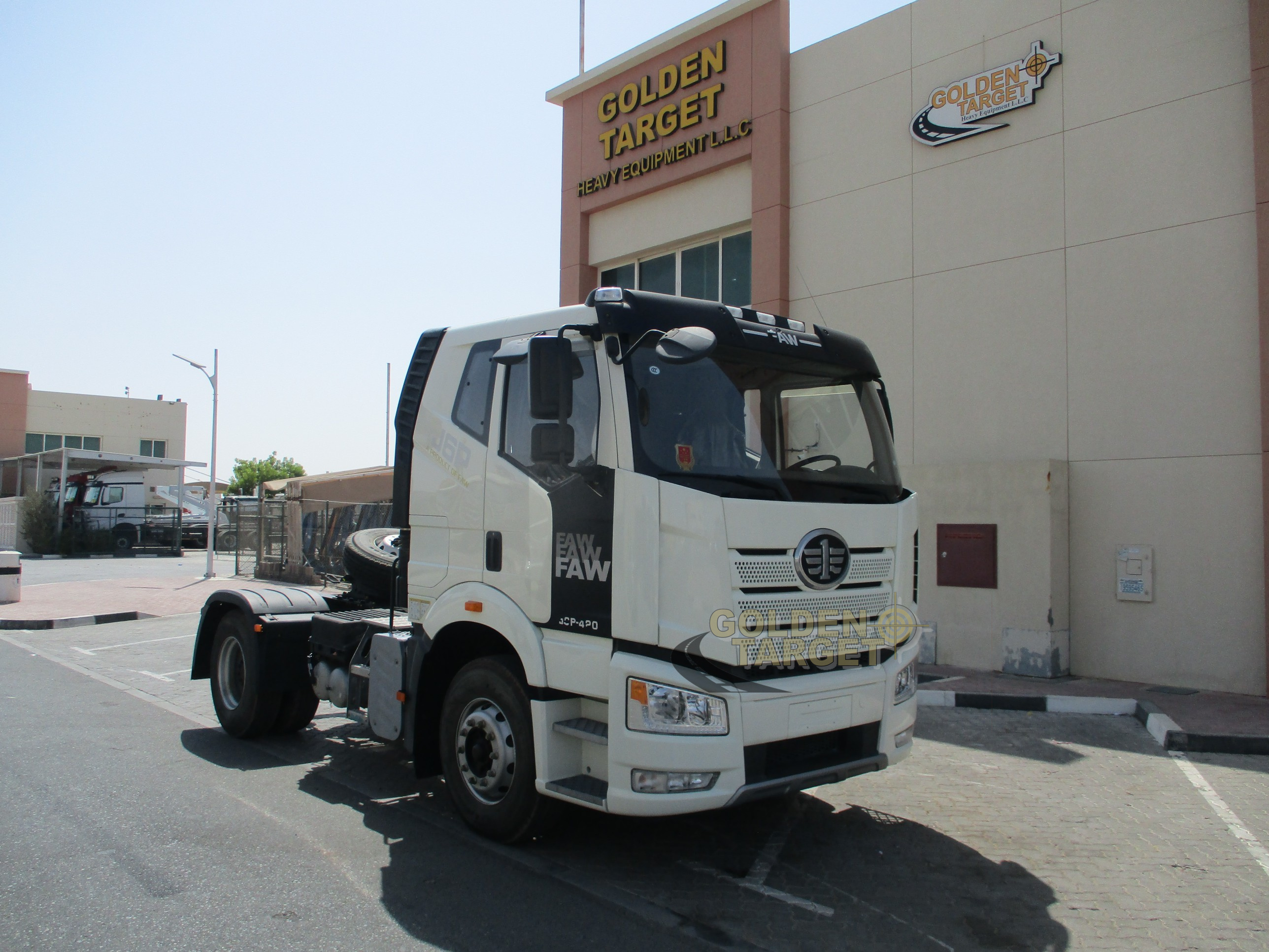 FAW J6P-420 4x2 Head Truck 2022