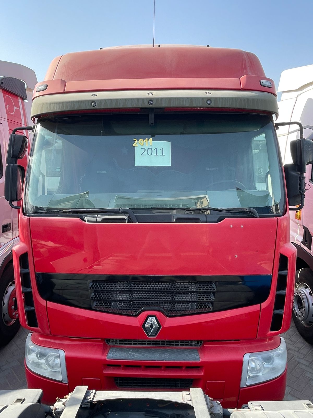 RENAULT 460 YEAR : 2011