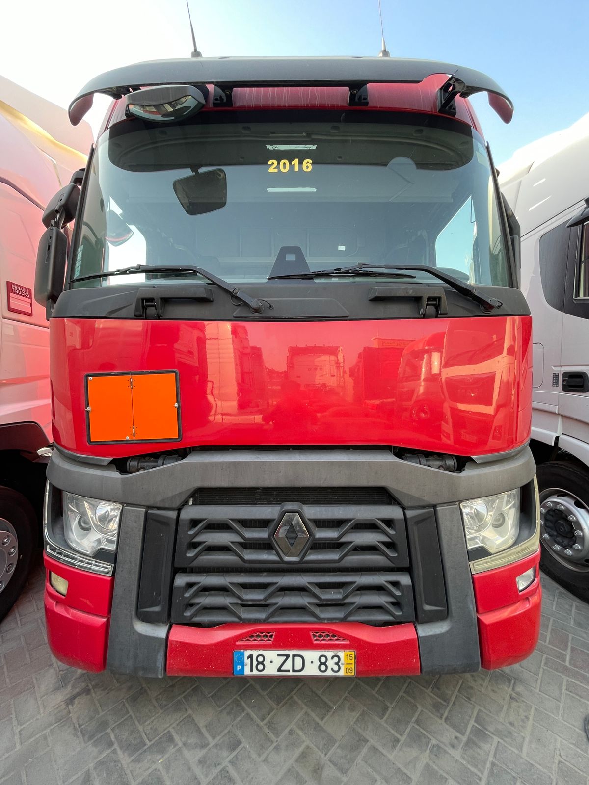 RENAULT 480 YEAR : 2016